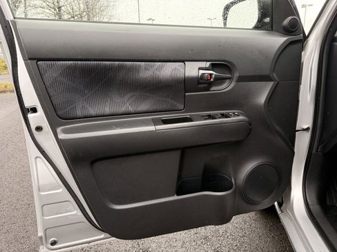 Used 2012 Scion xB Base image 11