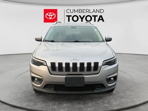 Used 2019 Jeep Cherokee Latitude Plus w/ Cold Weather Group AWD/4WD image 8