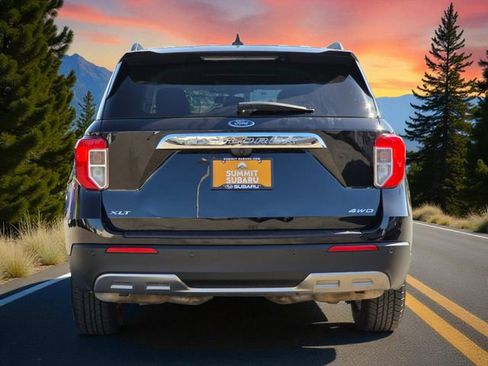 Used 2022 Ford Explorer XLT w/ Equipment Group 202A image 6