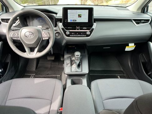 New 2026 Toyota Corolla Cross LE w/ Moonroof Package image 13