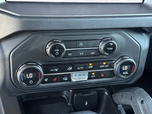Certified 2025 Ford Bronco Badlands AWD/4WD image 17