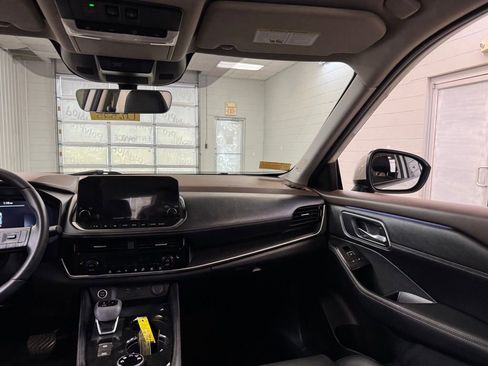 Used 2023 Nissan Rogue Platinum AWD/4WD image 26