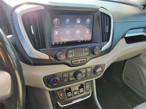 Used 2019 GMC Terrain SLT w/ Preferred Package image 8