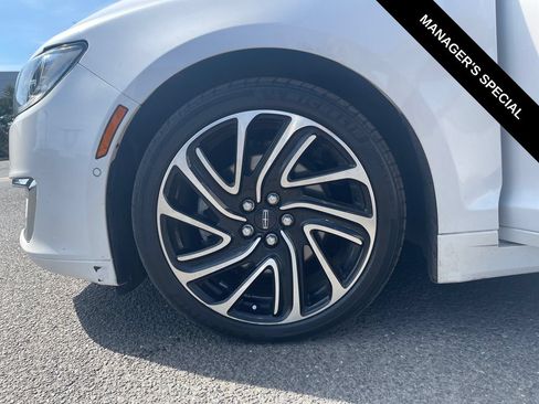 Used 2020 Lincoln MKZ Reserve w/ Luxury Package AWD/4WD image 10