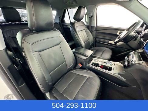 Used 2020 Ford Explorer Limited RWD image 32
