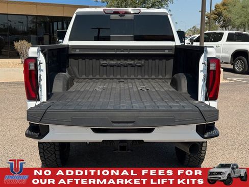 Used 2024 GMC Sierra 2500 Denali w/ Denali Reserve Package AWD/4WD image 7