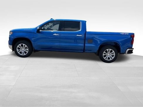 Used 2022 Chevrolet Silverado 1500 LTZ w/ LTZ Convenience Package II AWD/4WD image 2