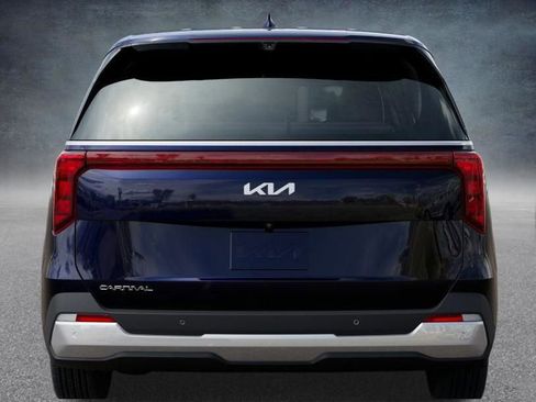 New 2026 Kia Carnival EX image 15