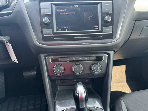 Used 2020 Volkswagen Tiguan S FWD image 26