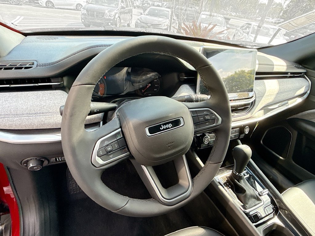 New 2023 Jeep Compass Latitude AWD/4WD image 11