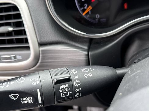 Used 2019 Jeep Grand Cherokee Limited w/ Trailer Tow Group IV AWD/4WD image 21