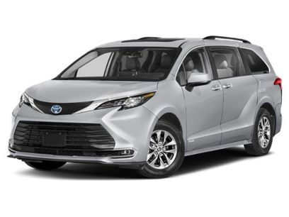 Used 2023 Toyota Sienna XLE