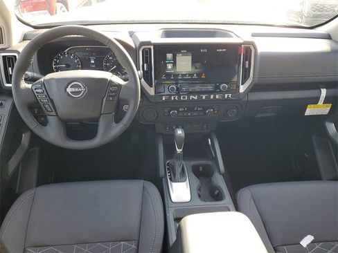 New 2025 Nissan Frontier SV w/ SV Convenience Package image 6