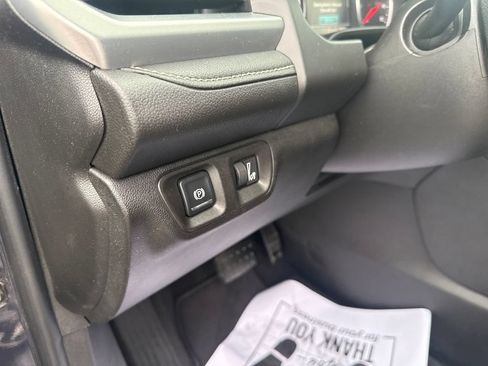 Used 2018 GMC Acadia SLE FWD image 14