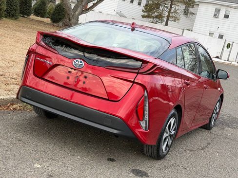 Used 2018 Toyota Prius Prime Plus image 33