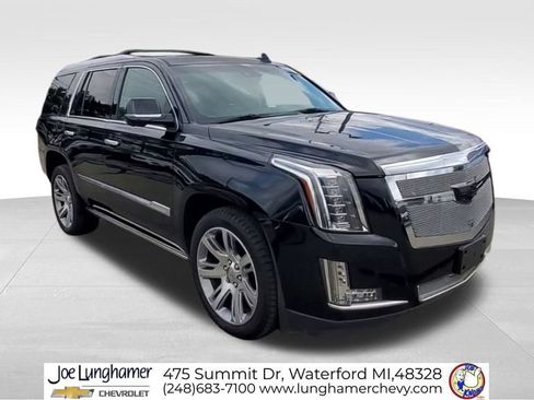 Used 2016 Cadillac Escalade Premium AWD/4WD image 2
