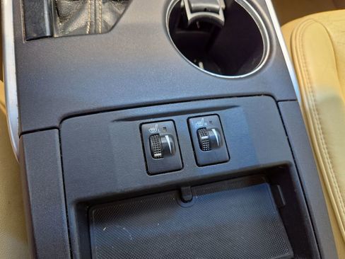 Used 2015 Toyota Camry XLE FWD image 23