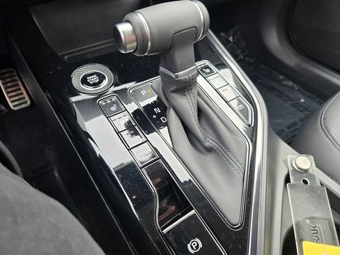New 2026 Kia Niro FWD image 20
