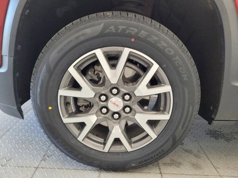 Used 2023 GMC Acadia SLE FWD image 31