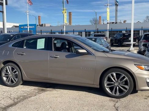 Used 2024 Chevrolet Malibu LT image 3