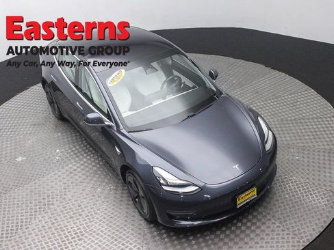Used 2019 Tesla Model 3 Standard Range RWD image 3