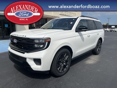 New 2027 Ford Expedition Platinum w/ Stealth Appearance Package