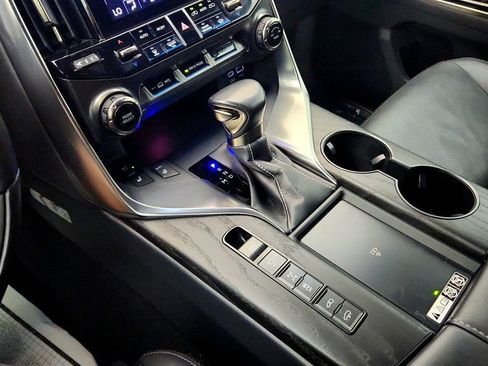 Used 2022 Lexus LX 600 4WD w/ Accessory Package (Z1) image 16