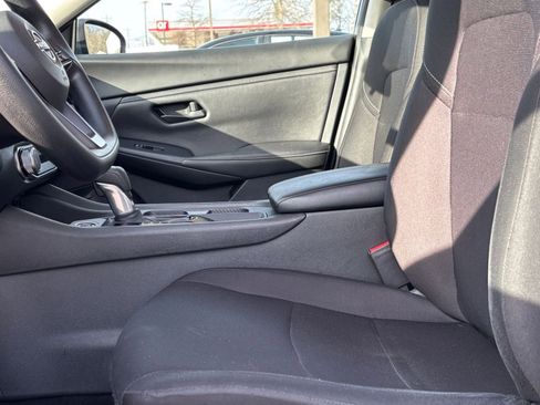 Used 2025 Nissan Sentra S image 29