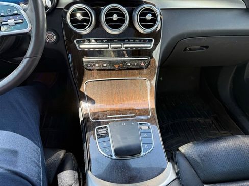 Certified 2020 Mercedes-Benz GLC 300 4MATIC image 24