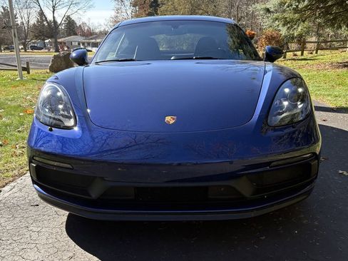 Used 2021 Porsche 718 Cayman GT4 image 2