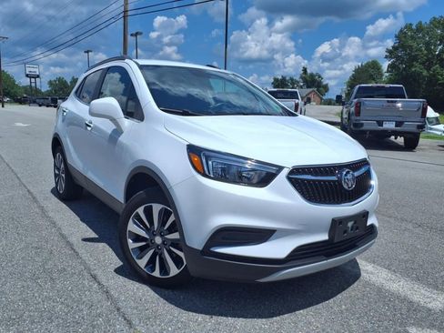 Used 2022 Buick Encore Preferred w/ Safety Package image 2