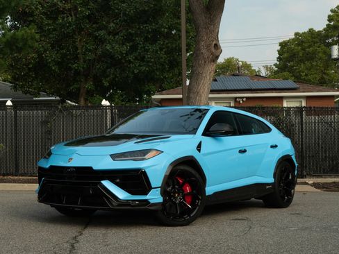 Used 2024 Lamborghini Urus Performante AWD/4WD image 3