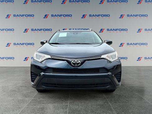 Used 2018 Toyota RAV4 LE FWD image 8