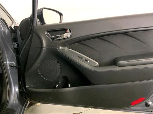 Used 2016 Kia Forte EX FWD image 25