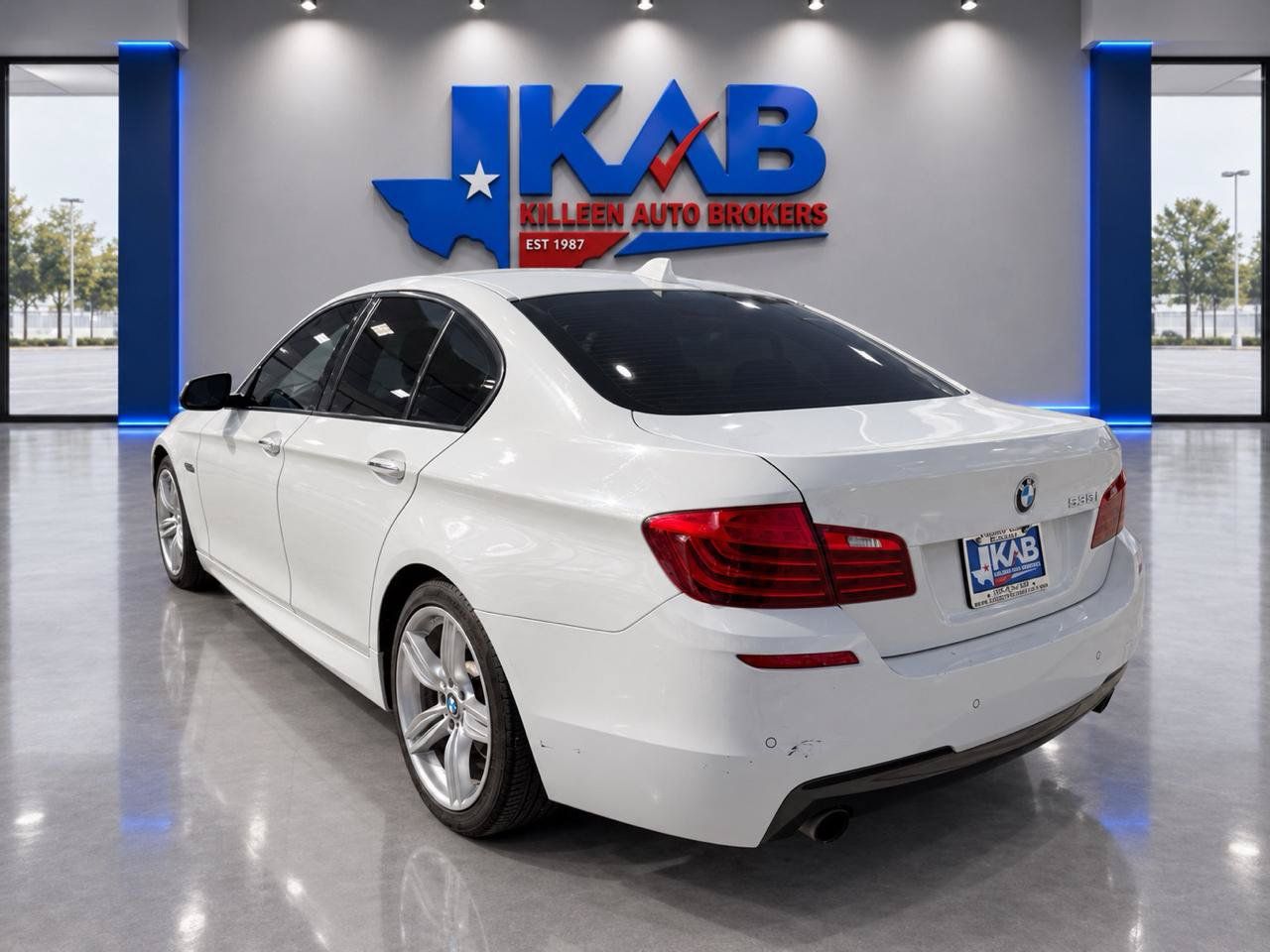 Used 2016 BMW 535i Sedan w/ M Sport RWD image 5