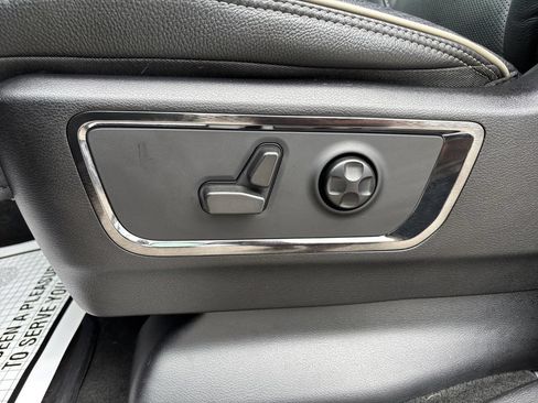 Used 2022 RAM 1500 Limited w/ Body Color Bumper Group AWD/4WD image 25