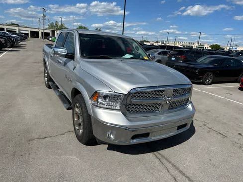 Used 2017 RAM 1500 Laramie AWD/4WD image 23