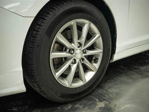 Used 2018 Hyundai Sonata SE FWD image 3