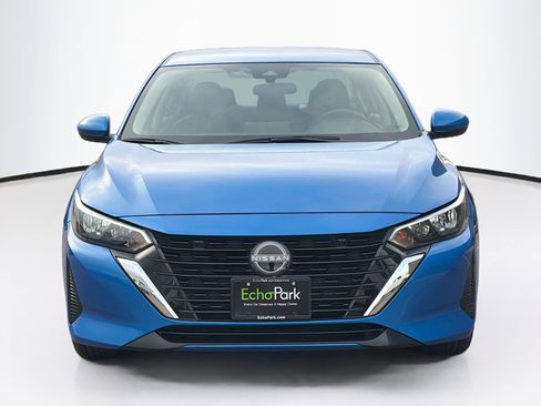 Used 2025 Nissan Sentra SV image 2