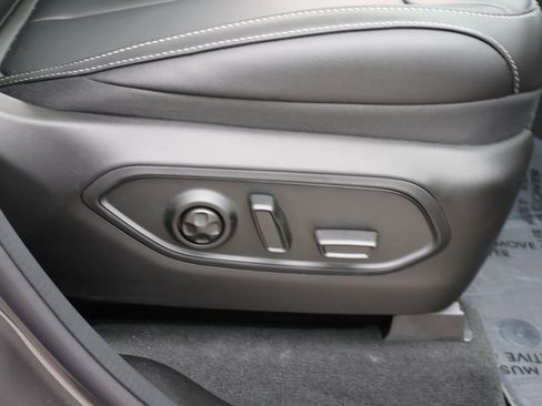 New 2026 Jeep Grand Cherokee L Limited w/ Trailer Tow Package image 10