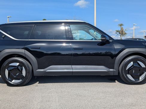 Certified 2026 Kia EV9 Wind image 4