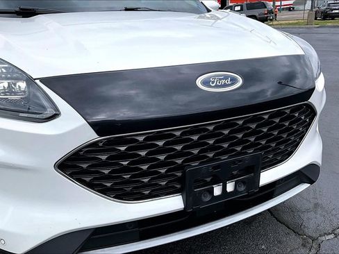 Used 2020 Ford Escape Titanium w/ Titanium Premium Package 2.0 AWD/4WD image 28