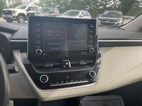 Used 2021 Toyota Corolla LE FWD image 13