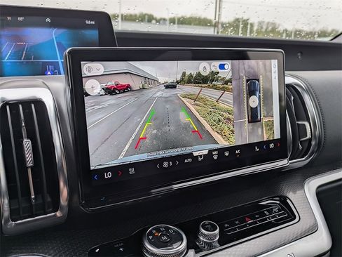 New 2025 Ford Expedition Platinum image 15