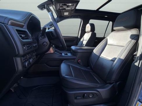 Used 2021 Chevrolet Tahoe High Country w/ Premium Package AWD/4WD image 11