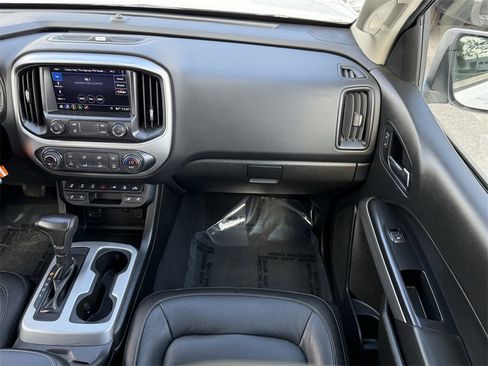 Used 2019 Chevrolet Colorado ZR2 image 17