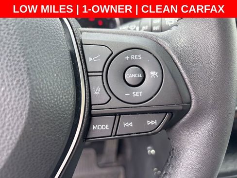 Used 2022 Toyota RAV4 XLE Premium FWD image 27