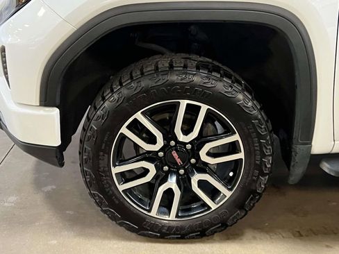 Used 2023 GMC Sierra 1500 AT4 w/ AT4 Preferred Package AWD/4WD image 25