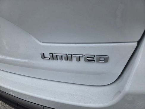 New 2026 Jeep Grand Cherokee Limited RWD image 12