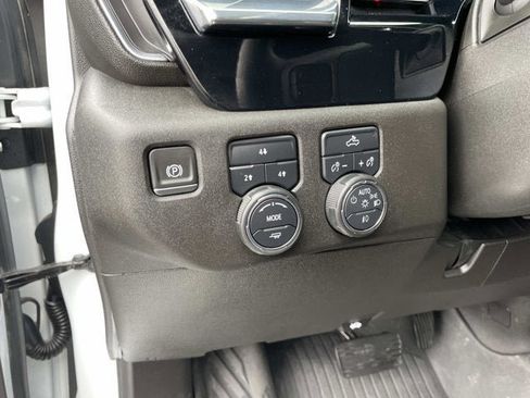 Used 2024 Chevrolet Silverado 2500 LT image 18